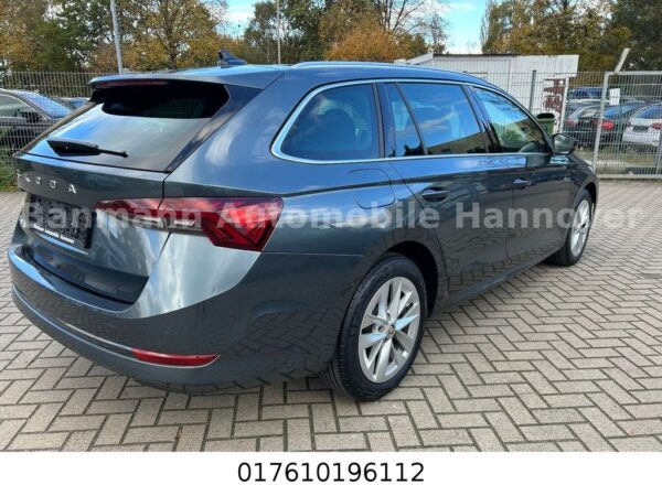 <span class="make">Skoda</span><br/> Octavia Combi First Edition – Bild 7