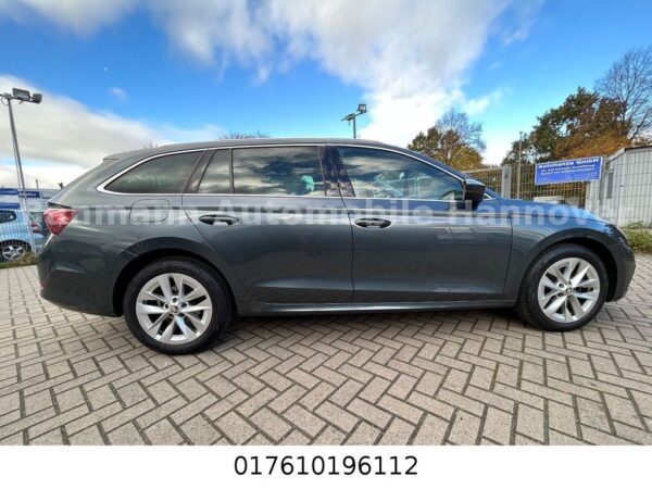 <span class="make">Skoda</span><br/> Octavia Combi First Edition – Bild 8