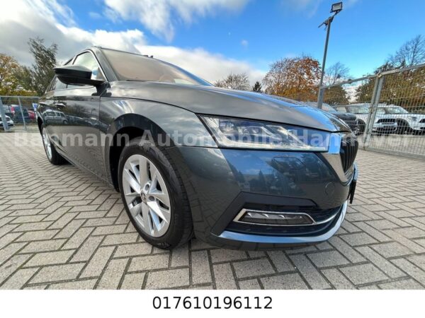 <span class="make">Skoda</span><br/> Octavia Combi First Edition – Bild 9