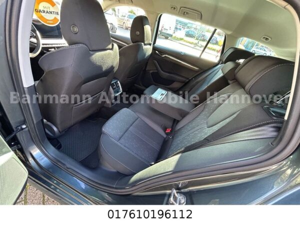 <span class="make">Skoda</span><br/> Octavia Combi First Edition – Bild 15