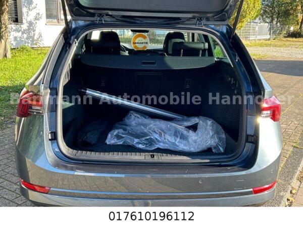<span class="make">Skoda</span><br/> Octavia Combi First Edition – Bild 17