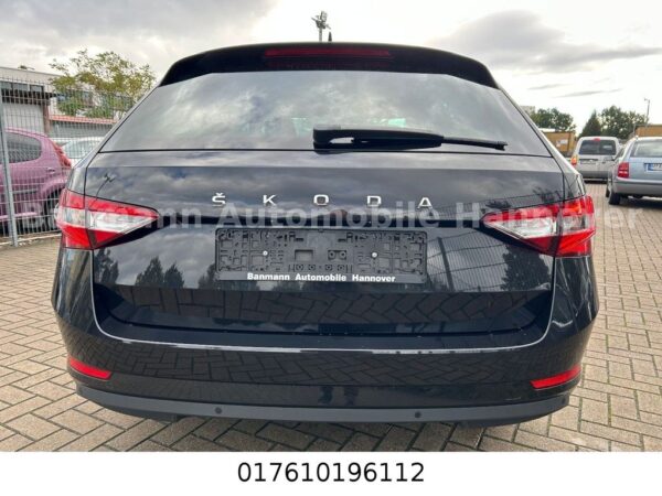 <span class="make">Skoda</span><br/> Superb Combi Ambition iV – Bild 6