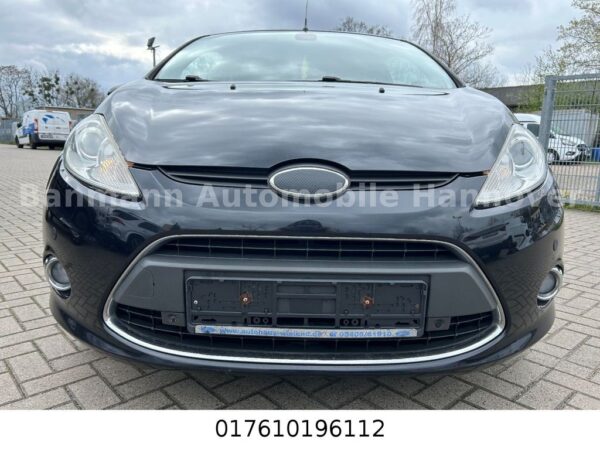 <span class="make">Ford</span><br/> Fiesta Titanium – Bild 3