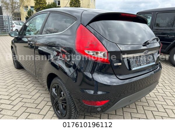 <span class="make">Ford</span><br/> Fiesta Titanium – Bild 8