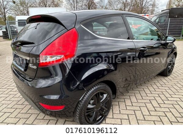 <span class="make">Ford</span><br/> Fiesta Titanium – Bild 10