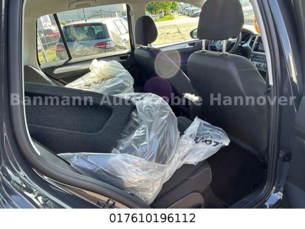 <span class="make">Volkswagen</span><br/> Golf Sportsvan VII Trendline – Bild 11