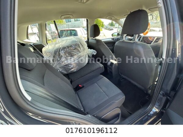 <span class="make">Volkswagen</span><br/> Golf Sportsvan VII Trendline – Bild 13