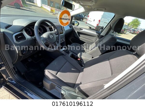 <span class="make">Volkswagen</span><br/> Golf Sportsvan VII Trendline – Bild 16