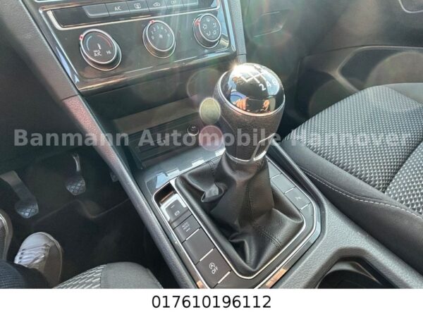 <span class="make">Volkswagen</span><br/> Golf Sportsvan VII Trendline – Bild 21
