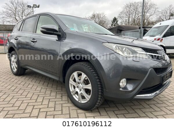 <span class="make">Toyota</span><br/> RAV 4 RAV4 Executive 4x4