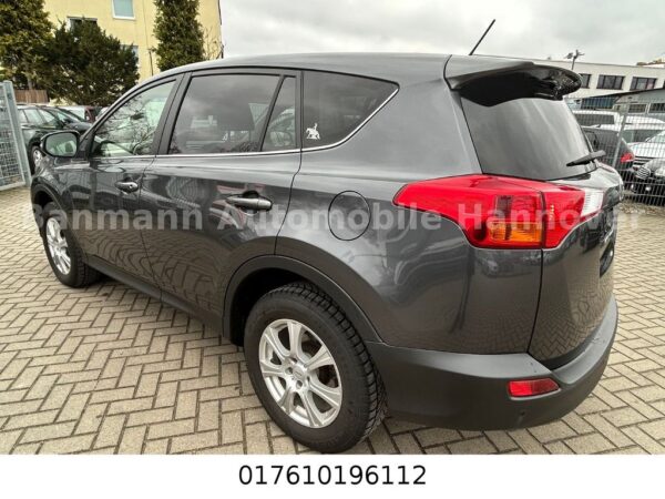 <span class="make">Toyota</span><br/> RAV 4 RAV4 Executive 4x4 – Bild 6