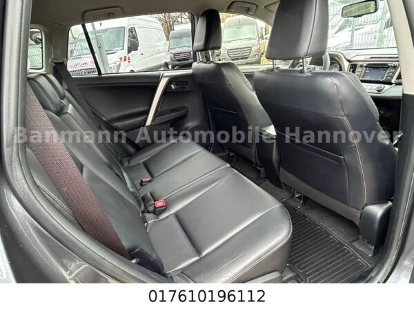 <span class="make">Toyota</span><br/> RAV 4 RAV4 Executive 4x4 – Bild 11