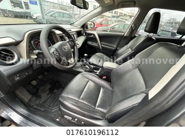 <span class="make">Toyota</span><br/> RAV 4 RAV4 Executive 4x4 – Bild 16