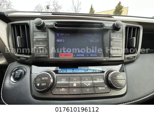 <span class="make">Toyota</span><br/> RAV 4 RAV4 Executive 4x4 – Bild 18
