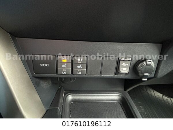 <span class="make">Toyota</span><br/> RAV 4 RAV4 Executive 4x4 – Bild 19