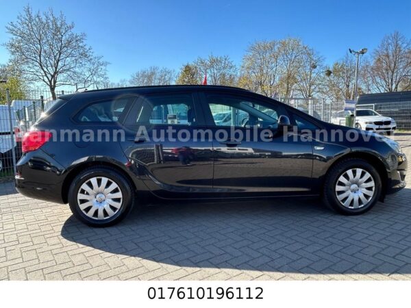 <span class="make">Opel</span><br/> Astra J Sports Tourer Edition – Bild 3