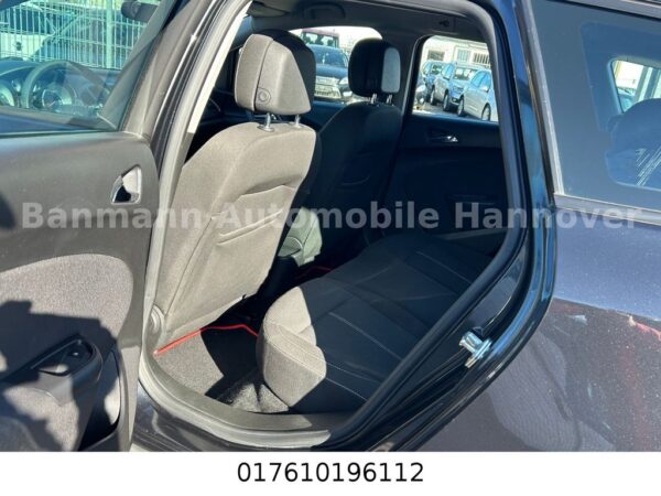 <span class="make">Opel</span><br/> Astra J Sports Tourer Edition – Bild 13