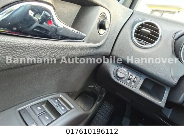 <span class="make">Opel</span><br/> Meriva B Innovation – Bild 18